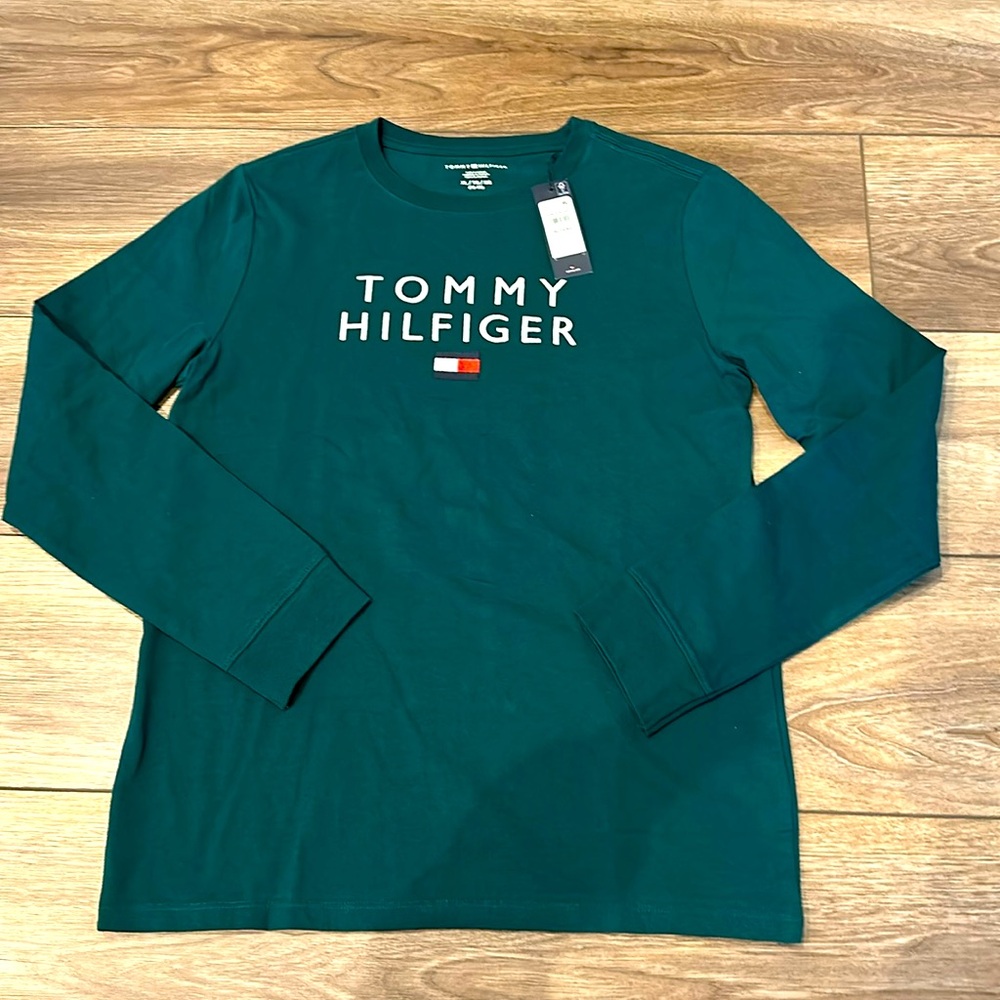 Tommy Hilfiger top boys size XL 16/18